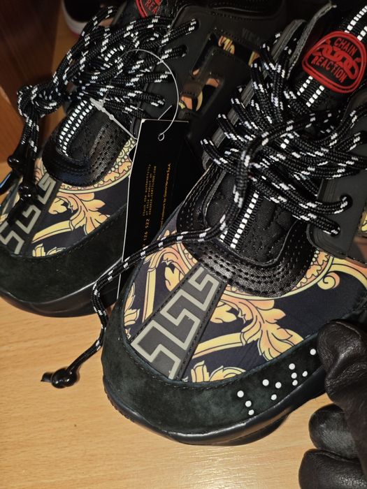 Versace chain Reaction