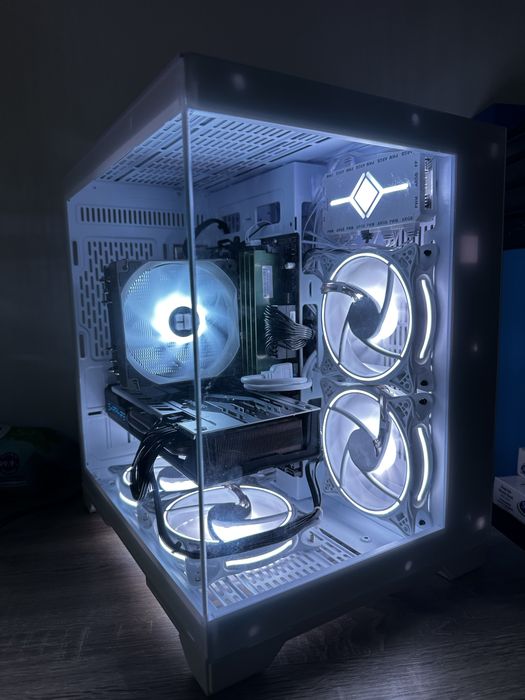 PC Intel i5-8400, 16GB RAM, NITRO+ RX580 8GB, SSD 180GB, Silent!