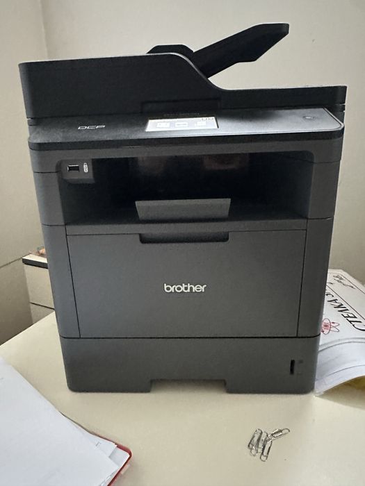 Продавам Brother DCP-L5500DN – мултифункционален лазерен принтер