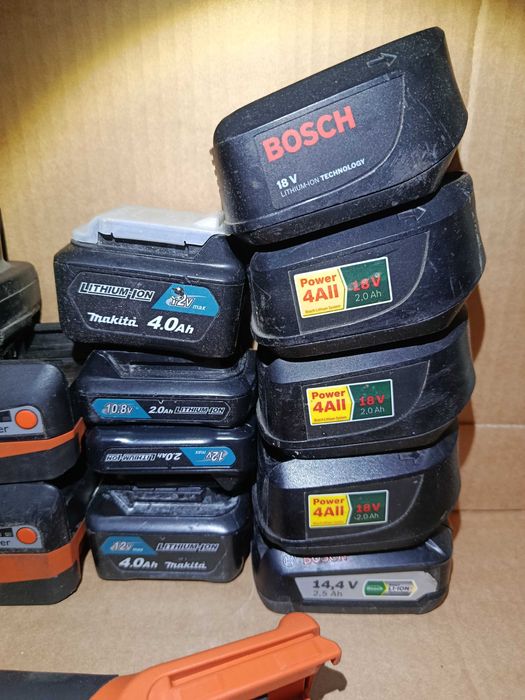 Baterii Acumulatori BOSCH Metabo MIlwaukee Fein Makita 12V 18V 10.8V
