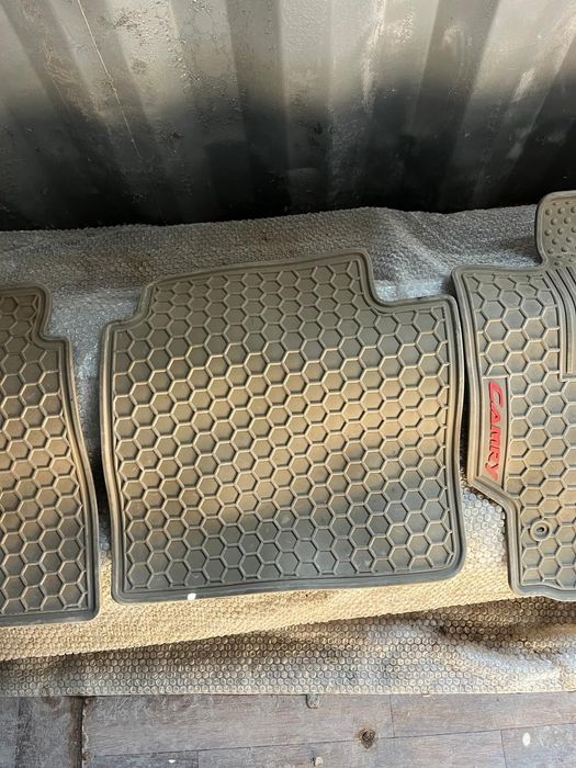 Полик сатылады..