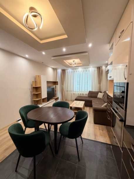 Двустаен апартамент за продажба Дружба 2