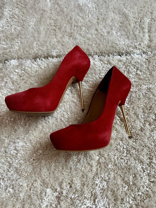 Zara Pantofi rosii toc auriu