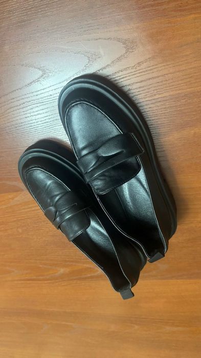 женская обувь одели 2 раза