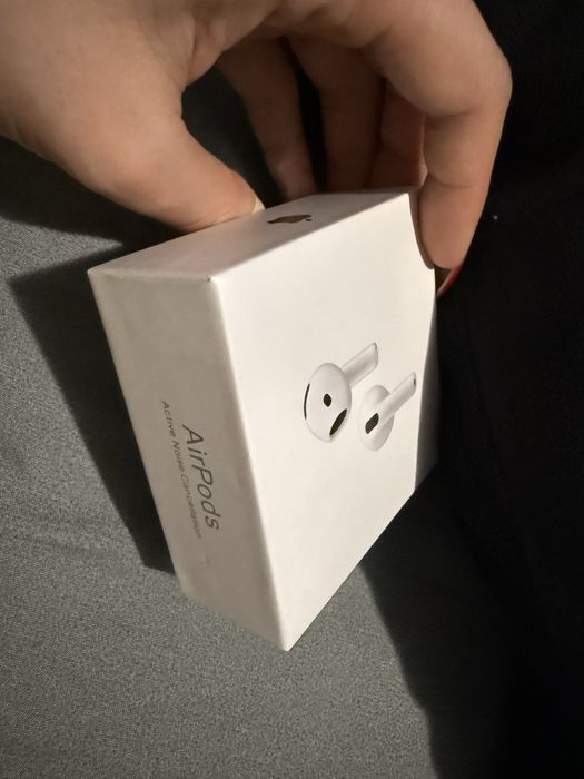 Слушалки Airpods 4