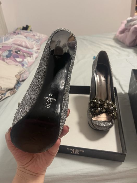 Бални обувки Sara Pen, носени веднъж