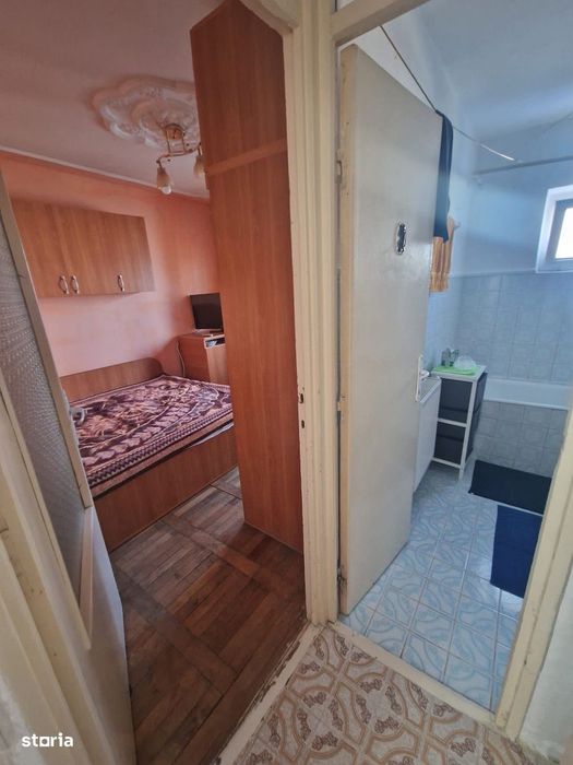 De vanzare apartament 2 camere, balcon, 50mp, etaj intermediar, 37000e