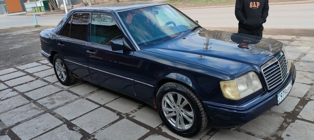 Продается Меоседес Е220