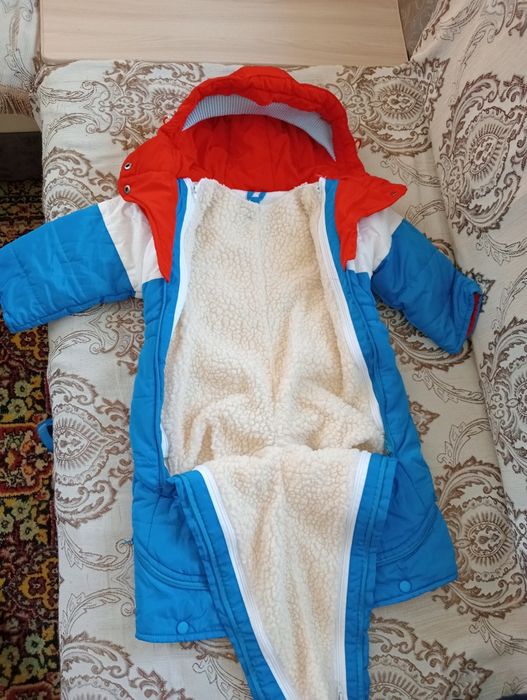 Зимний детский комбинезон