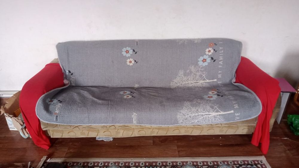 Мебель продаеться