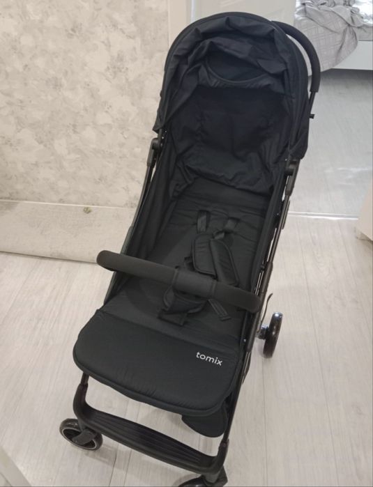 Продам прогулочку коляску Tomix