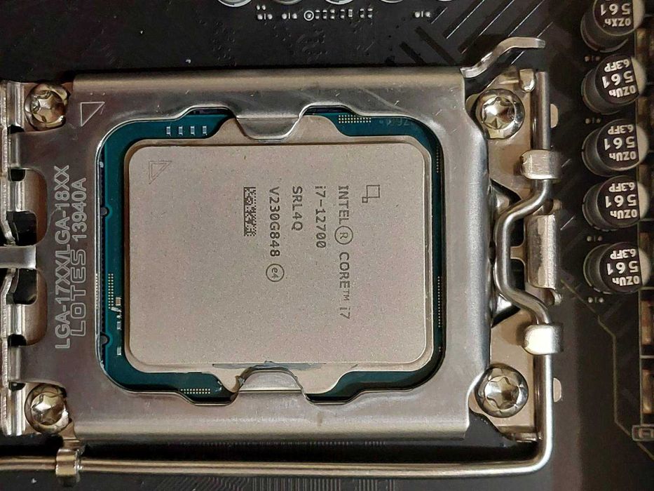 Intel Core i7 12700 + MSI Pro Z690-A + 16GB 5600Mts Kingston