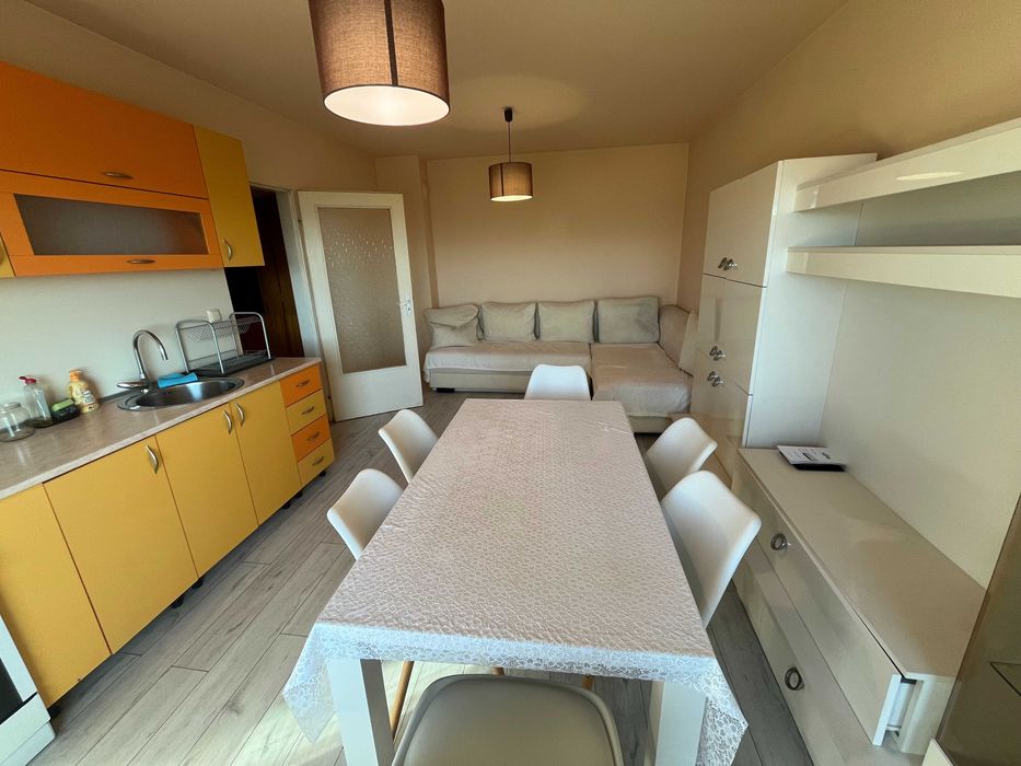 Продава се Тристаен апартамент в Казанлък - 72 кв.м за 1049 €/кв.м - Снимка #1