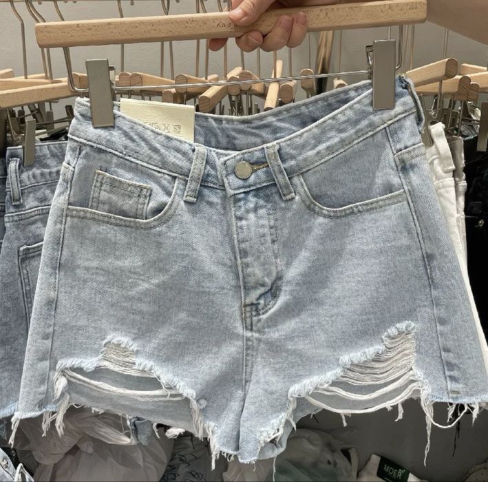 Продам срочно женские вещи