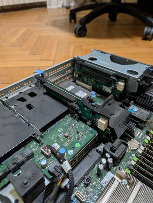 Server Dell PowerEdge R730xd 2x Xeon 2697v3 fără memorie RAM