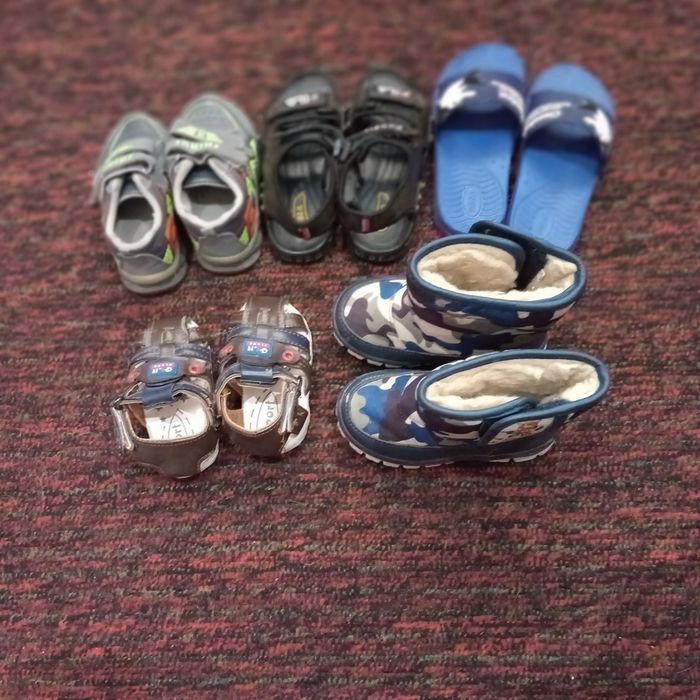 Детская обувь для мальчиков, б/у в хорошем состоянии.