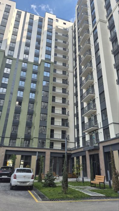 Своя срочно продам 1в2/6/15 Юнусабад ЖК Ассалом Жомий Golden House