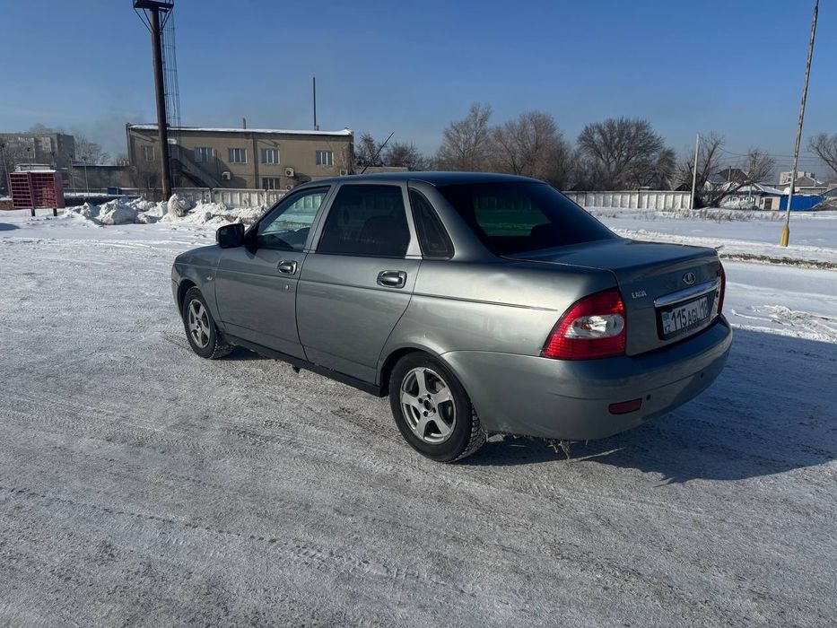 Приора 2012 год.