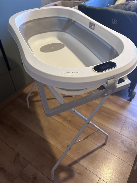 Vand urgent cadita bebe cu picioare si accesorii