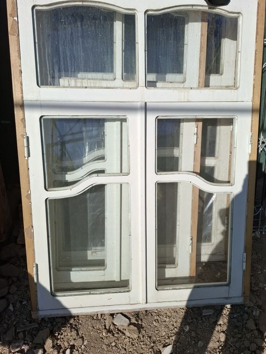 УТИН сотилади эшик ва ромлар.