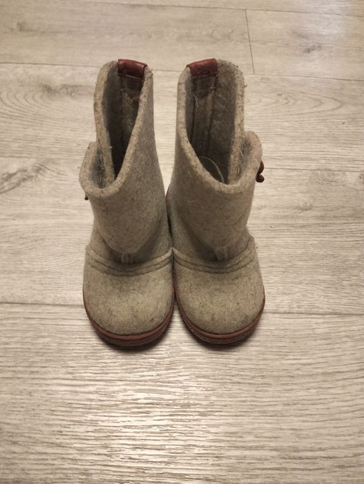 Продам валенки на девочку