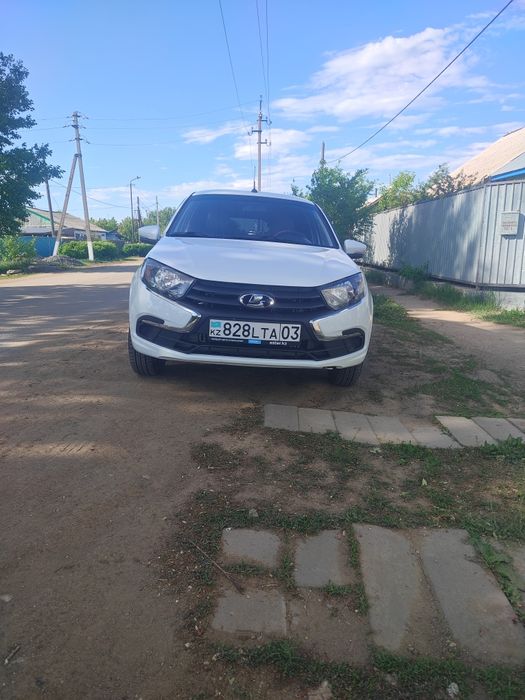 Лада гранта лифтбек 23года