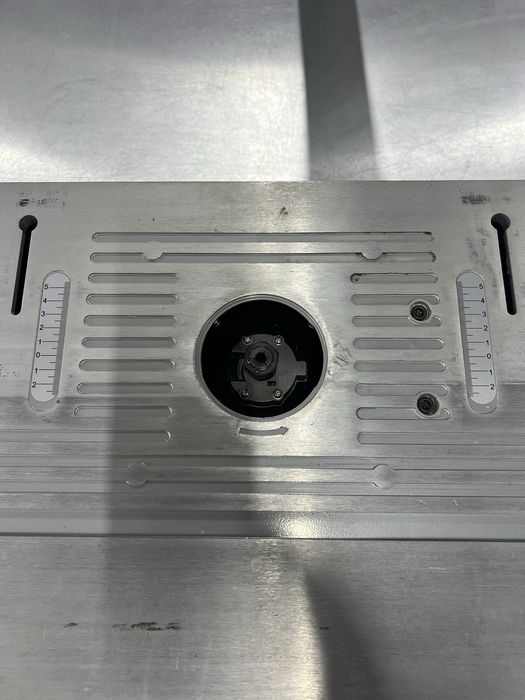 Настолна фреза Scheppach HF50-1500W,11500 – 24000 об./мин (в 6 стъпки)