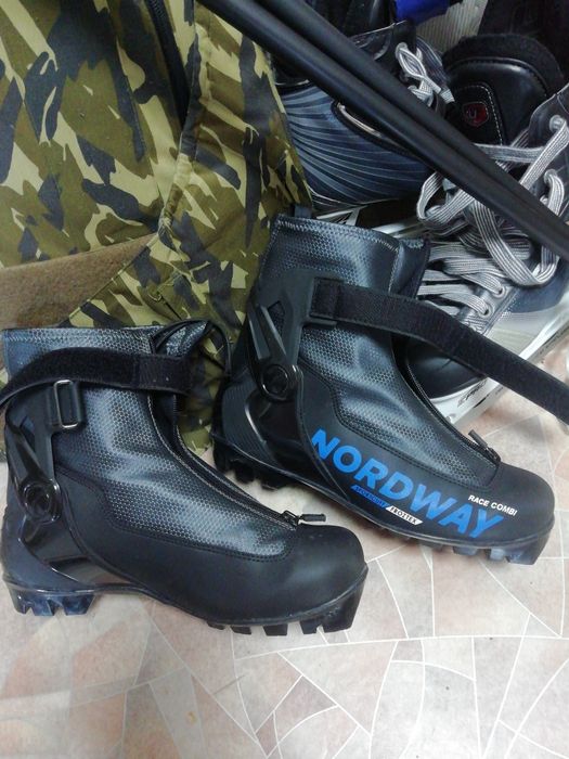 Лыжные ботинки р 40-41