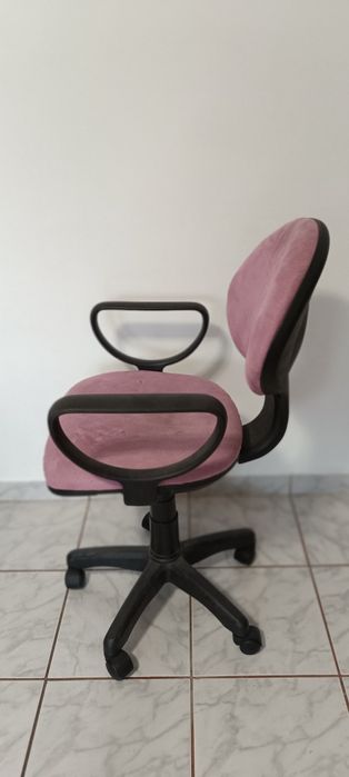 scaun de birou cu roți
