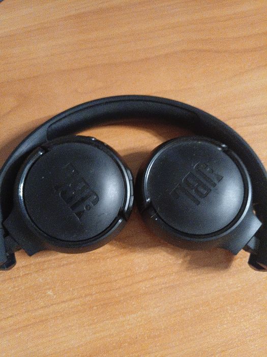 Jbl продаю наушники