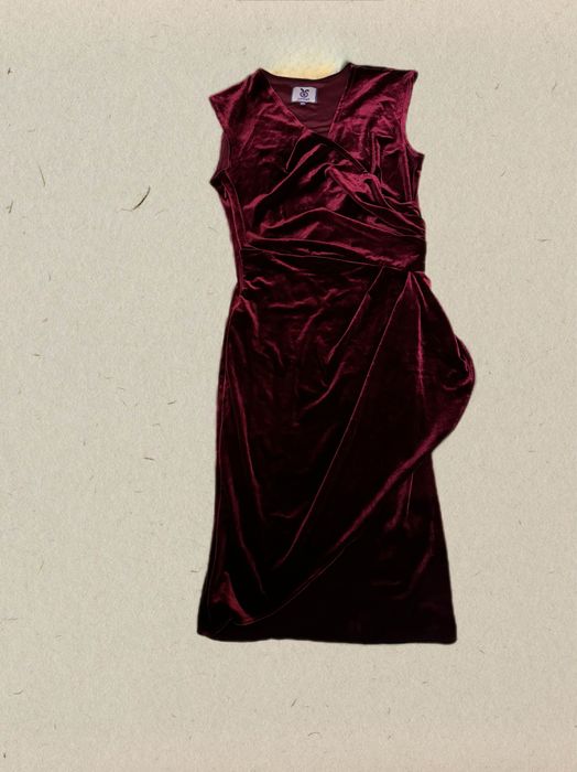 Продаю все платья