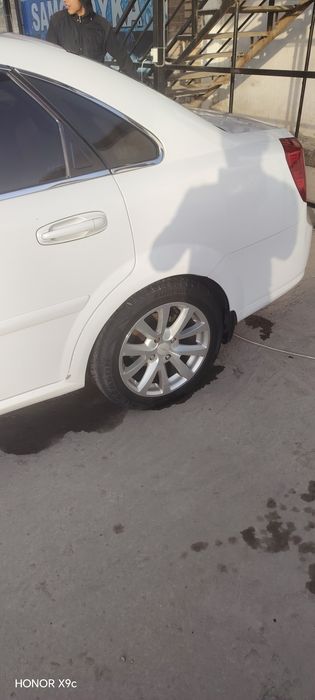 Lacetti r16 saka diska baloni bilan sotiladi