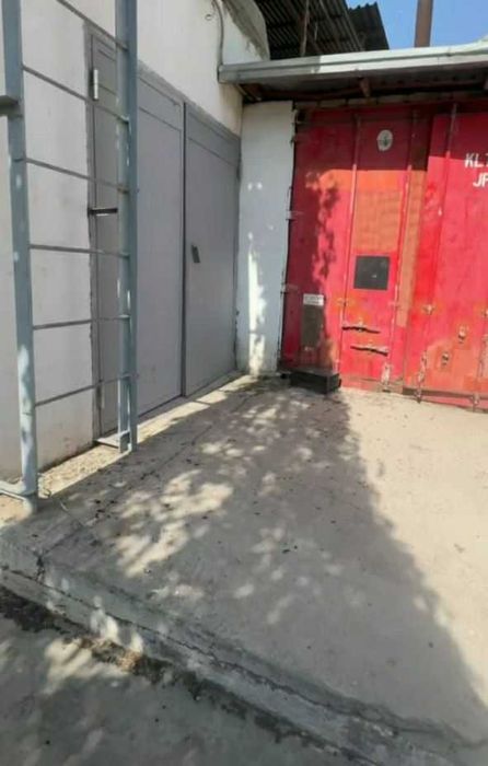 Продаётся 2 200 м² производственная база.