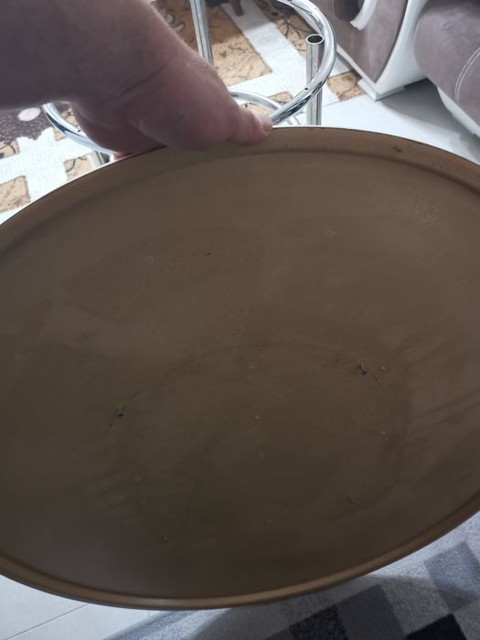 Продавам маса  много запазен