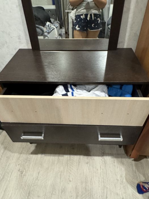 Продам камод с зеркалом цена 15000тг