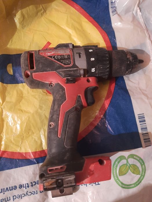 Milwaukee filetan percuti brushles