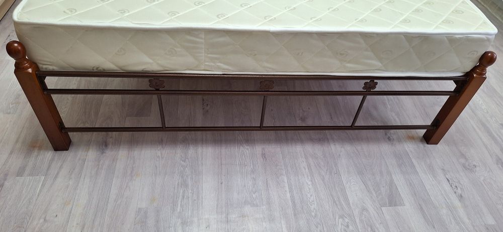 Кровать двухспальная