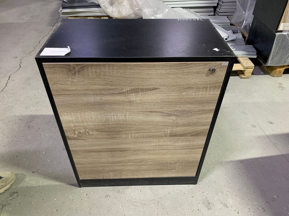 Офисные мебели столы и скамья