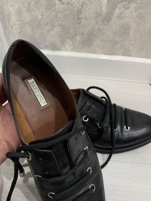 Продам женские кожаные ботинки