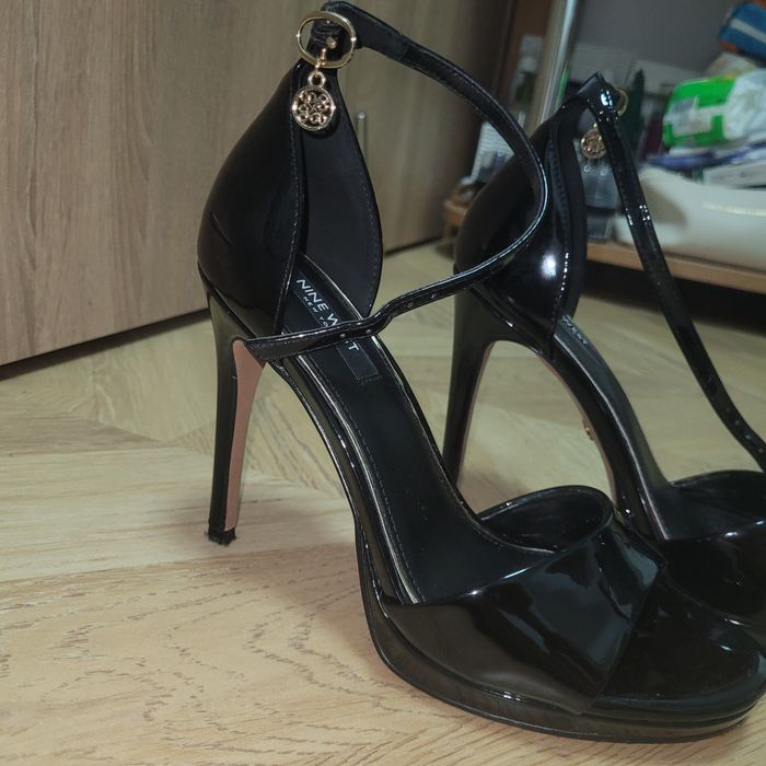 Pantofi elegnti, cu toc cui