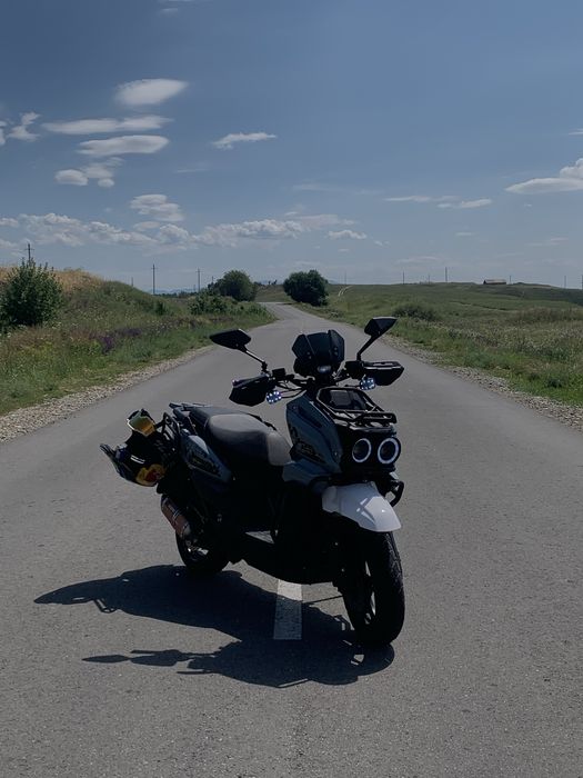 Продам скутер танк беннали 180куб