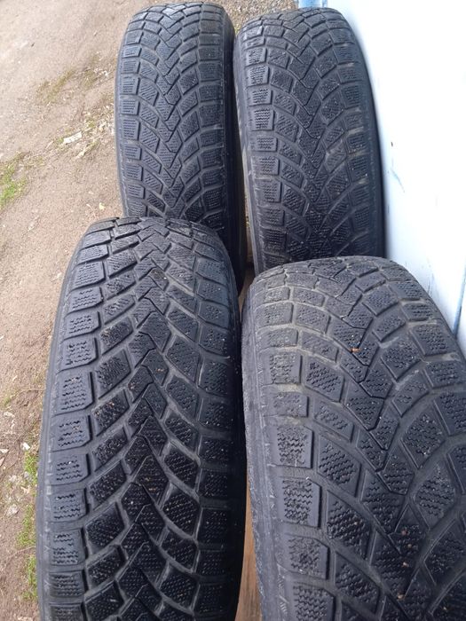 Продам резину все сезонка 215 65 R16