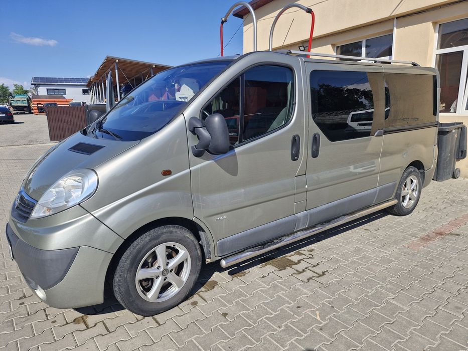 Opel Vivaro 2.5 CDTI (2464 cmc) – 5 Locuri – Autoutilitară N1