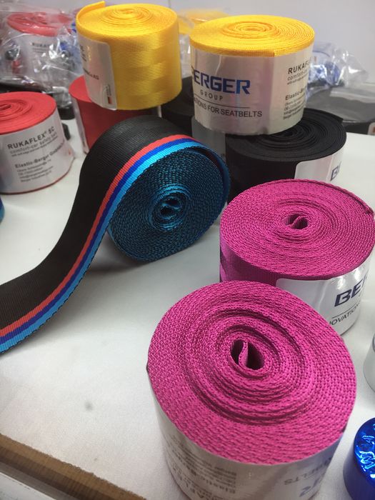 Ремнь безопасности цветные