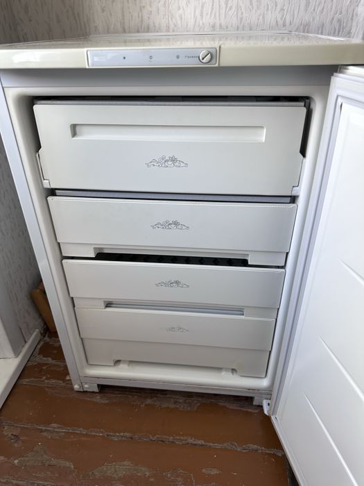 Срочно продам морозильник