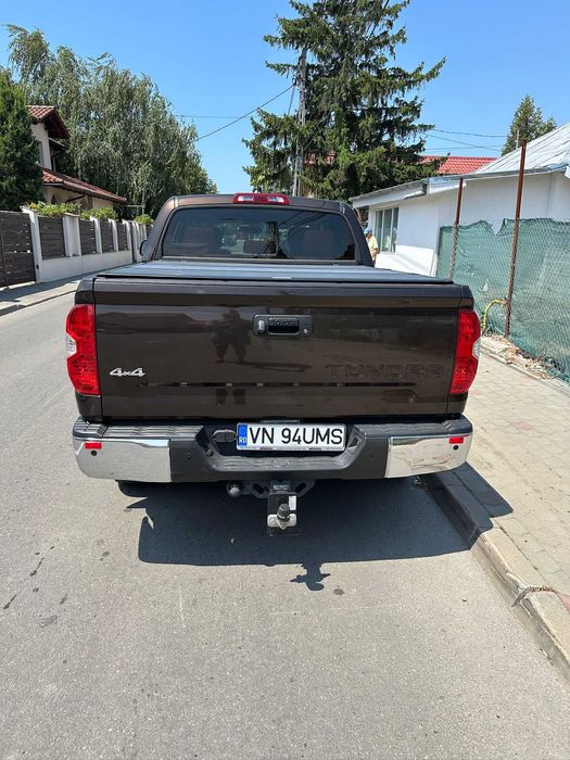 Vând Toyota Tundra autoutilitară