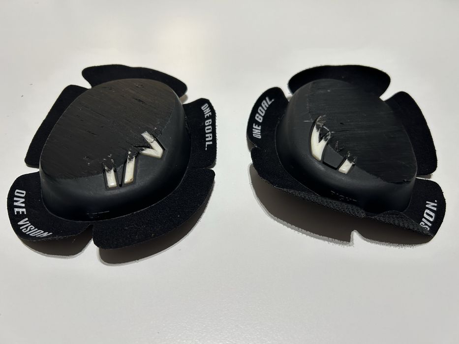 Slidere genunchi Alpinestars folosite