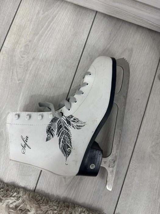 Продам коньки в хорошем состоянии