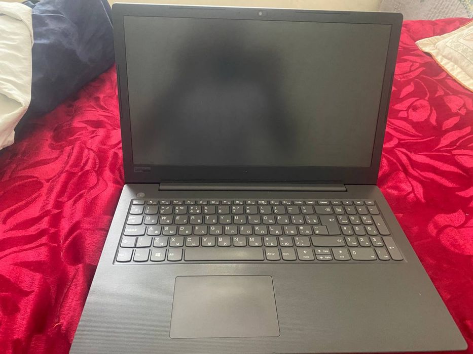 Noutbuk lenovo.