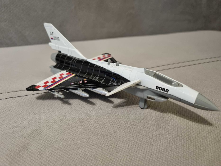 Avion de reactie, metalic, dimensiune 21x13 cm.